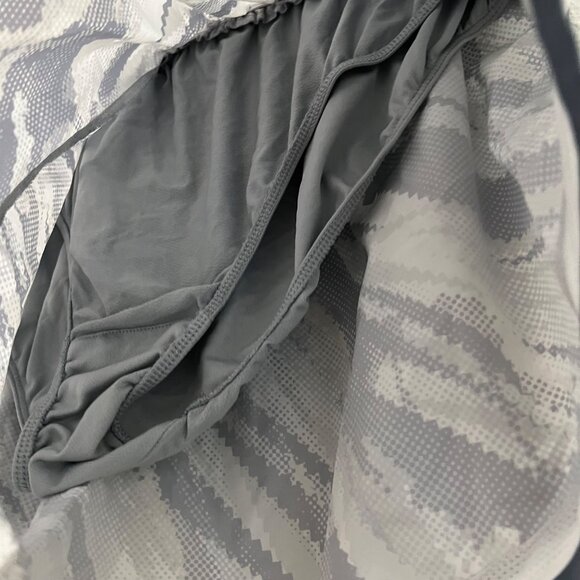 Nike Dri Fit Womens Gray Pixelated Athletic Running Shorts Size XLarge - Picture 2 of 5